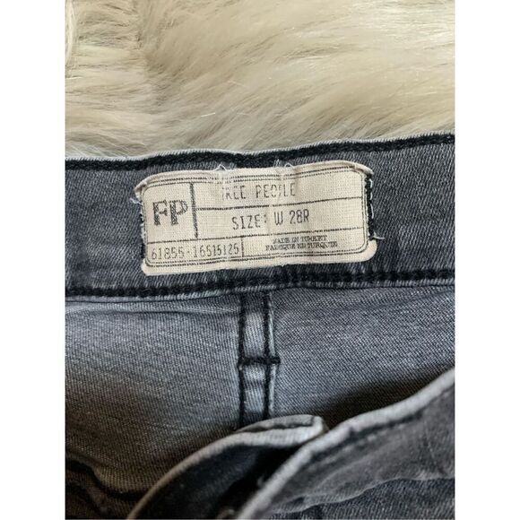 Free People Faded Black Skinny Jeans Womens Size 28R Distressed - Picture 3 of 6